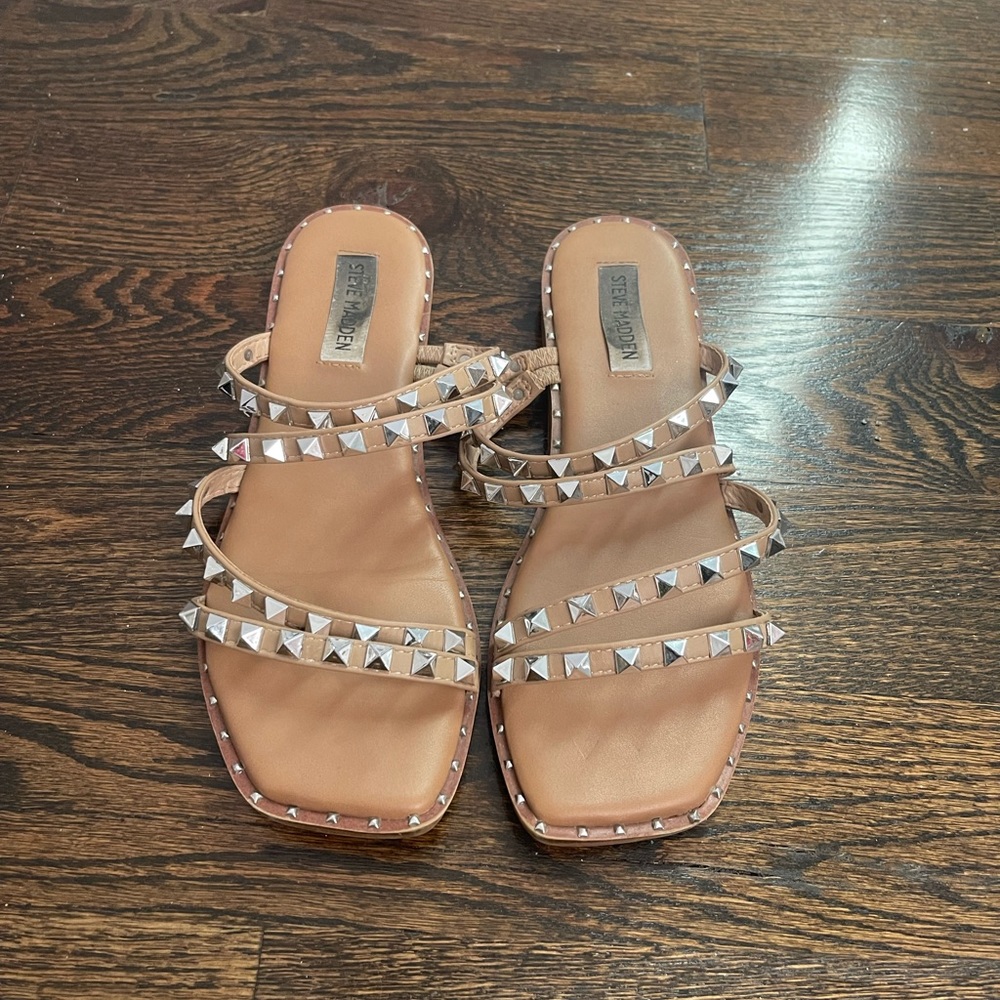 SM sandals